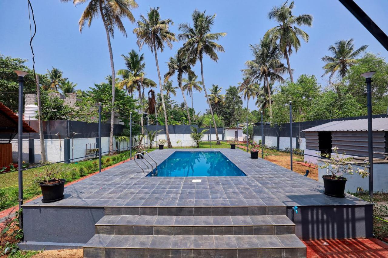 Waves And Shores Beach Villa Mararikulam Bagian luar foto