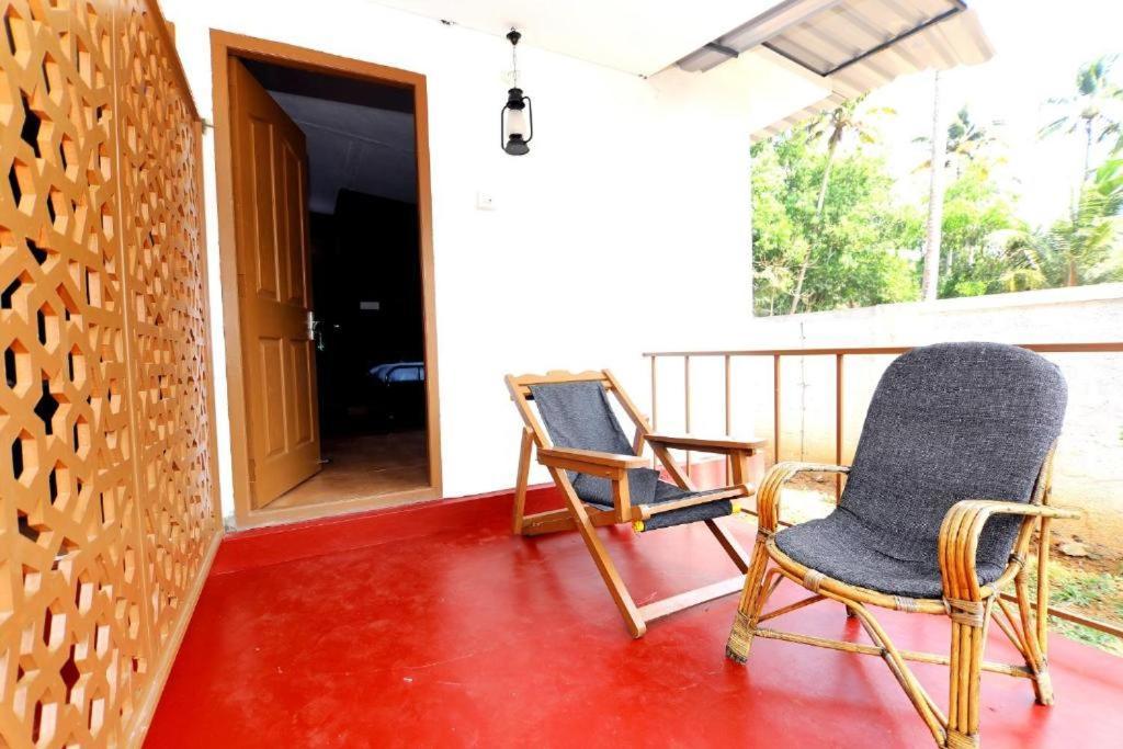 Waves And Shores Beach Villa Mararikulam Bagian luar foto