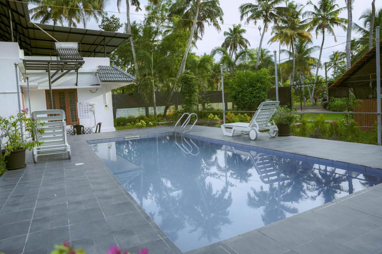 Waves And Shores Beach Villa Mararikulam Bagian luar foto