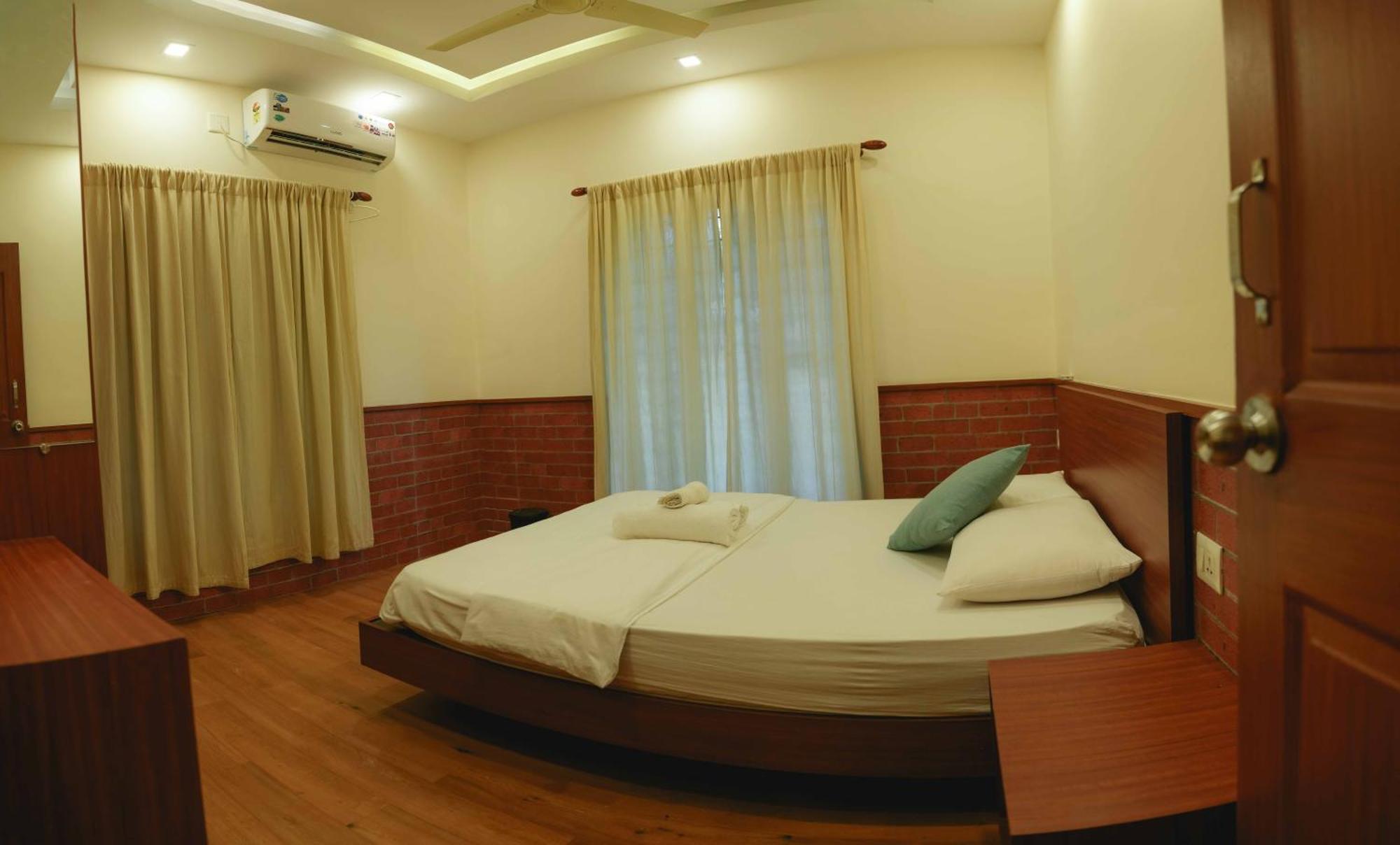 Waves And Shores Beach Villa Mararikulam Bagian luar foto