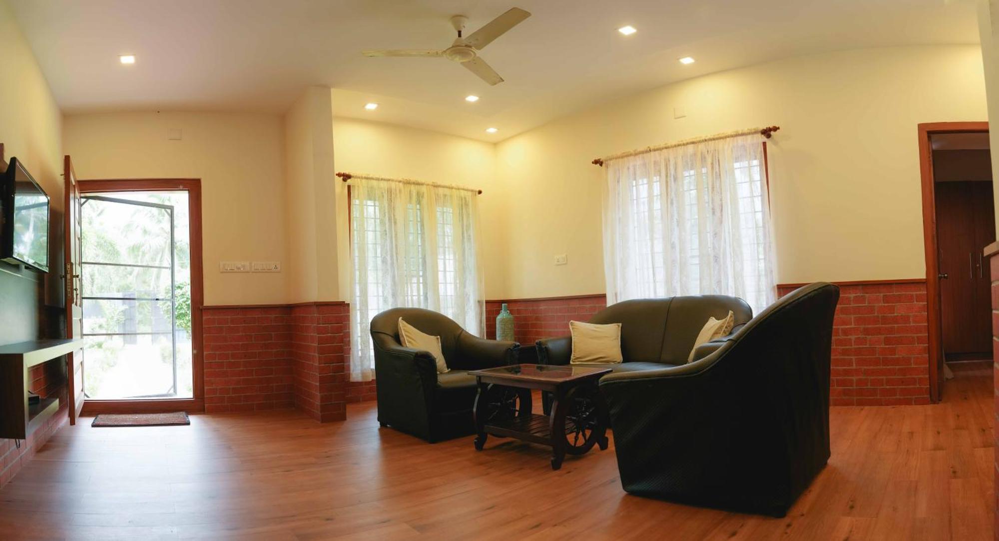 Waves And Shores Beach Villa Mararikulam Bagian luar foto